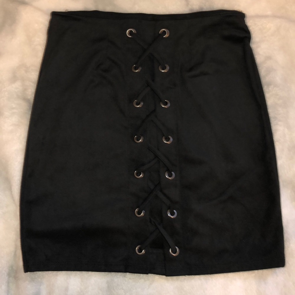 New Windsor mini skirt